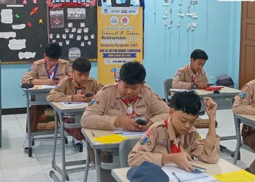 Ratusan Siswa Kelas IX SMP Al Fityan Tangerang Tempuh Ujian Sekolah Berbasis Komputer