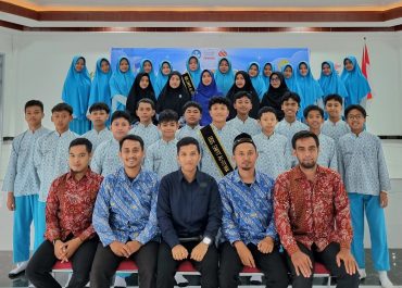 Gemuruh Demokrasi di SMPIT Al-Fityan Kubu Raya: Lahirnya Pemimpin OSIS Baru untuk Periode 2025-2026