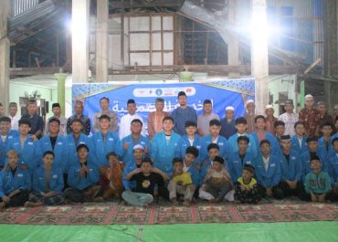 Santri Al-Fityan Kubu Raya Terjun dalam Program Pengabdian Masyarakat Angkatan ke-11