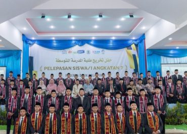 Momen Haru & Bangga: Haflah Takharuj Angkatan VII SMPIT Al-Fityan Boarding School Bogor Sukses Digelar