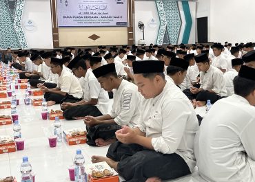 Buka Puasa Bersama Santri Al-Fityan Gowa: Semarak Kebersamaan di Hari Arafah