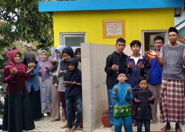Dompet Sosial Al-Fityan Salurkan Bantuan Sanitasi dan Air Bersih di Garut