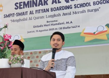 Seminar Al-Qur'an: "Menghafal Al-Qur'an, Langkah Awal Meraih Surga" Sukses Digelar di Al-Fityan Boarding School Bogor
