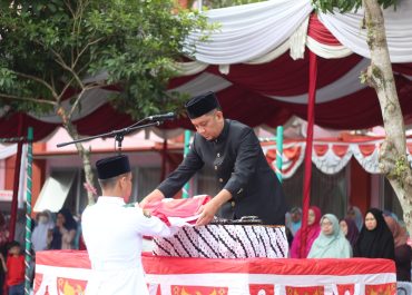 Semarak dan Khidmat, Al-Fityan School Medan Sukses Gelar Upacara HUT ke-80 RI