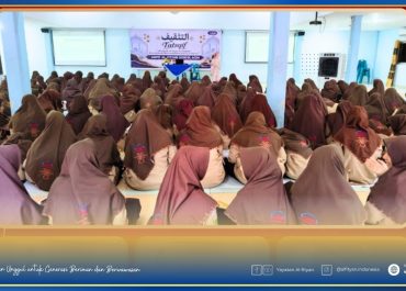 Bentuk Remaja Muslimah Berprinsip, SMPIT Al-Fityan School Aceh Gelar Agenda Pembinaan "Tastqif"